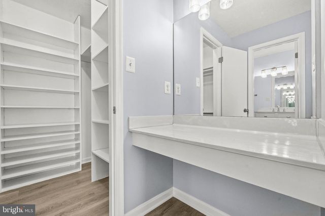 10212 OAKTON TERRACE RD, Oakton, VA 22124