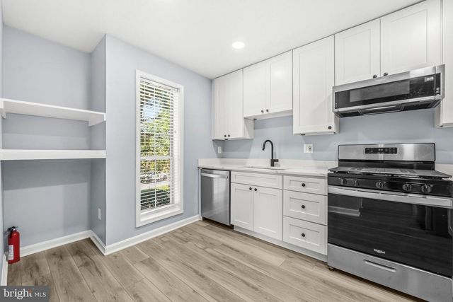 10212 OAKTON TERRACE RD, Oakton, VA 22124
