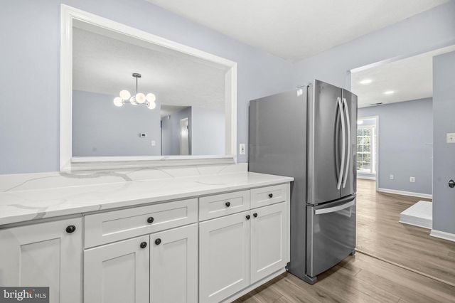 10212 OAKTON TERRACE RD, Oakton, VA 22124