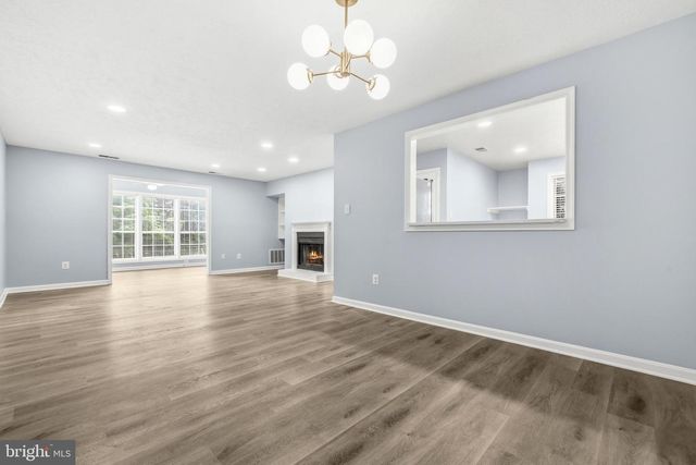10212 OAKTON TERRACE RD, Oakton, VA 22124