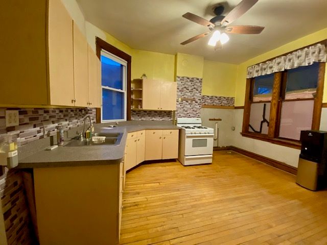 3143 W Augusta Boulevard, Chicago, IL 60622