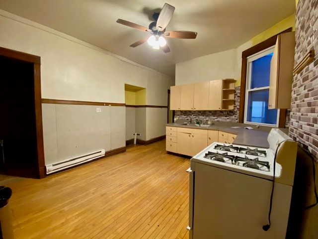 3143 W Augusta Boulevard, Chicago, IL 60622