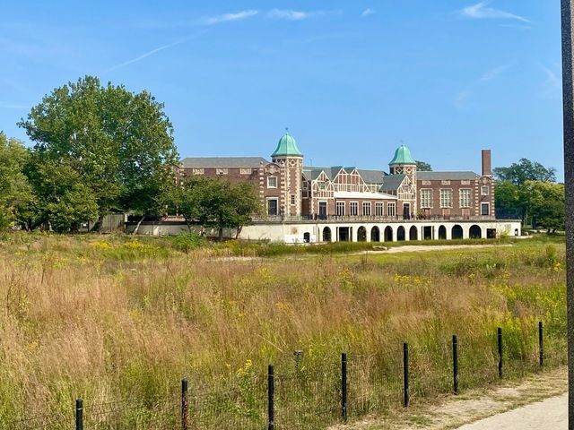 3143 W Augusta Boulevard, Chicago, IL 60622