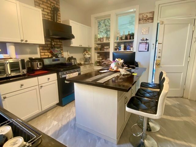 3143 W Augusta Boulevard, Chicago, IL 60622