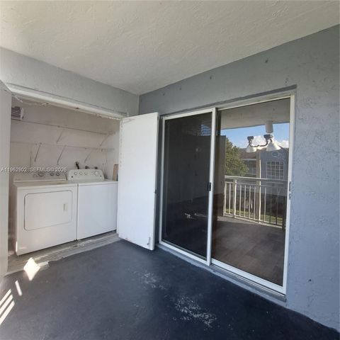 8520 SW 212th St 306, Cutler Bay, FL 33189