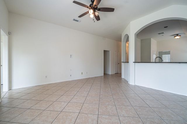 2111 Sailwind Drive, Pearland, TX 77584