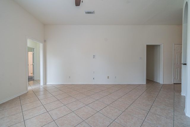2111 Sailwind Drive, Pearland, TX 77584