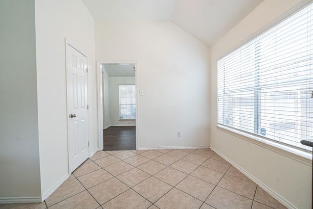 2111 Sailwind Drive, Pearland, TX 77584