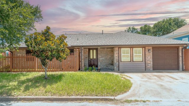 803 Sealy Street, Galveston, TX 77550