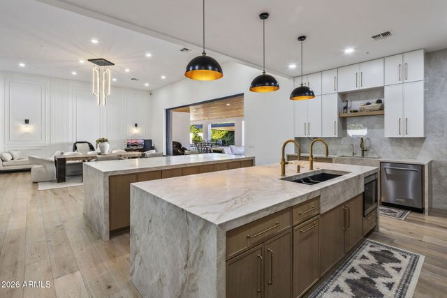 2341 N 57TH Place, Scottsdale, AZ 85257
