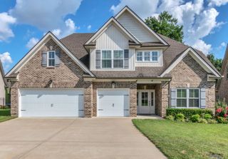 1212 Hensfield Dr, Murfreesboro, TN 37128