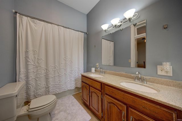 209 N Main Street, Haubstadt, IN 47639