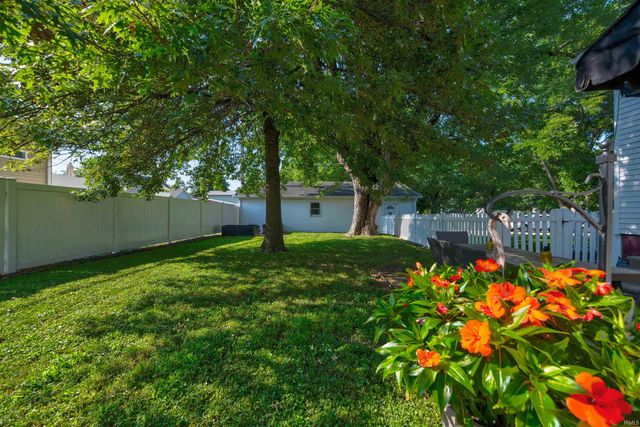 209 N Main Street, Haubstadt, IN 47639