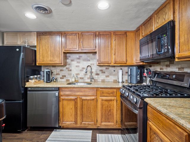 49 Meadow Pond Dr I, Leominster, MA 01453
