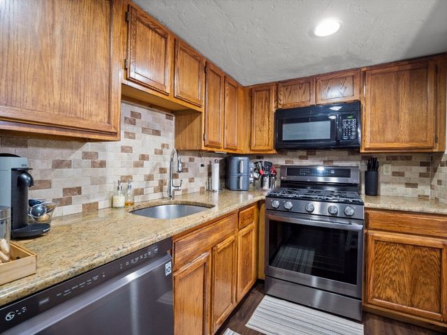 49 Meadow Pond Dr I, Leominster, MA 01453