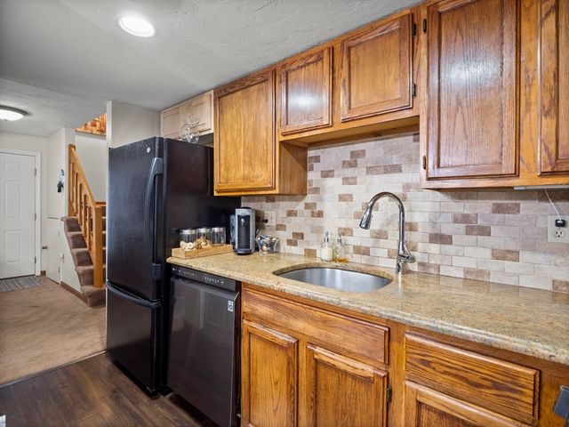 49 Meadow Pond Dr I, Leominster, MA 01453