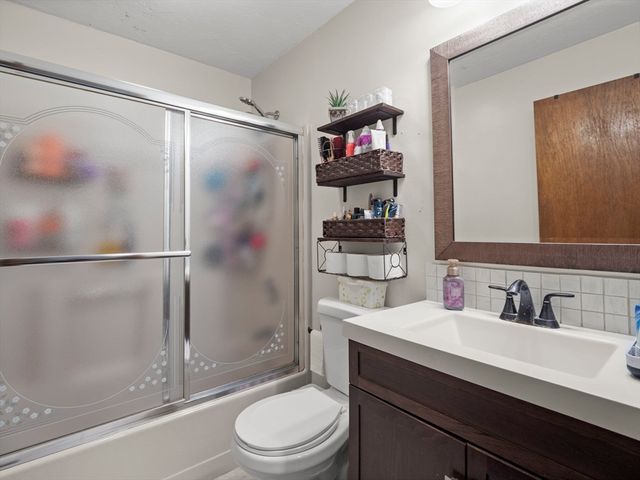49 Meadow Pond Dr I, Leominster, MA 01453