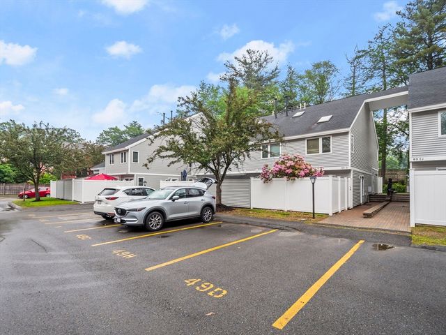 49 Meadow Pond Dr I, Leominster, MA 01453