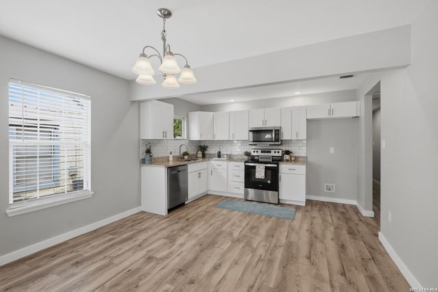 2035 Waverly, San Antonio, TX 78228