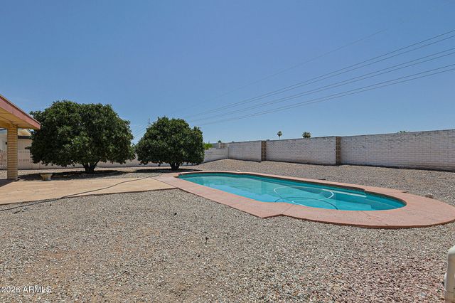 11001 W Granada Drive, Sun City, AZ 85373