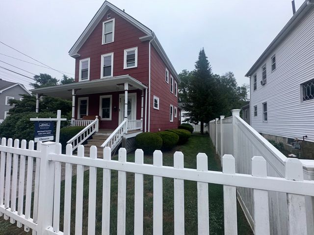 92 Alexander St, Framingham, MA 01702