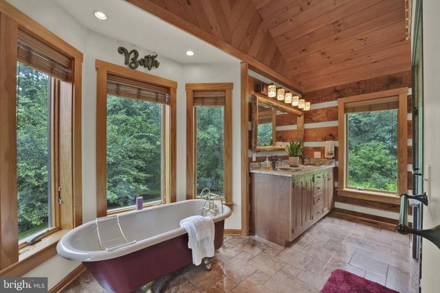 1720 CHARLES RAY ACRES DR, Sykesville, MD 21784