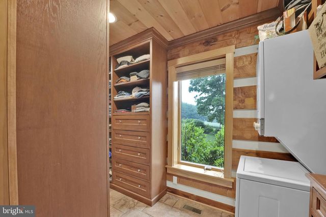 1720 CHARLES RAY ACRES DR, Sykesville, MD 21784