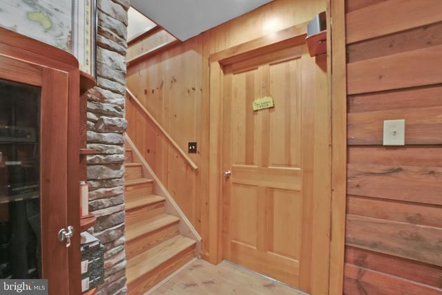 1720 CHARLES RAY ACRES DR, Sykesville, MD 21784