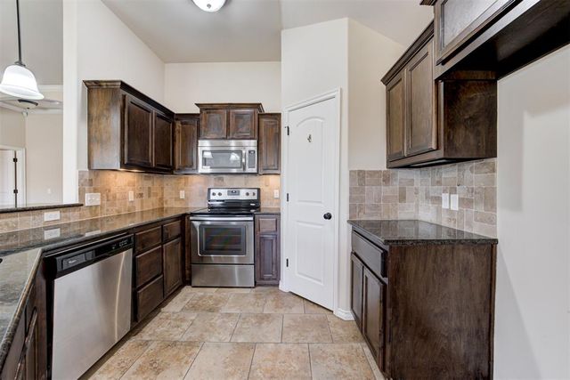 18432 Camborne Avenue, Edmond, OK 73012