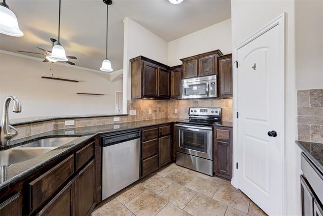 18432 Camborne Avenue, Edmond, OK 73012