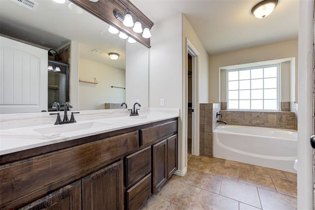 18432 Camborne Avenue, Edmond, OK 73012