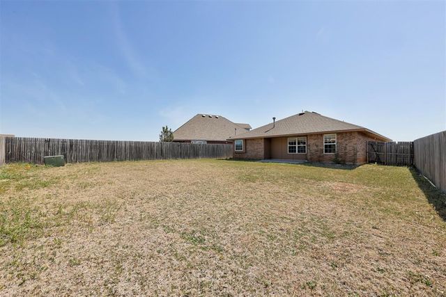 18432 Camborne Avenue, Edmond, OK 73012