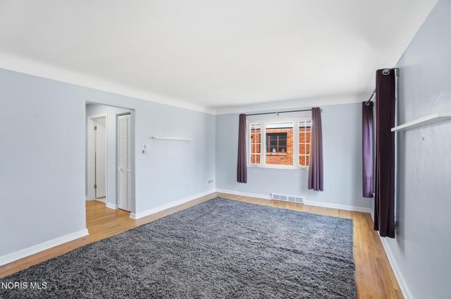 2731 Latonia Boulevard, Toledo, OH 43606