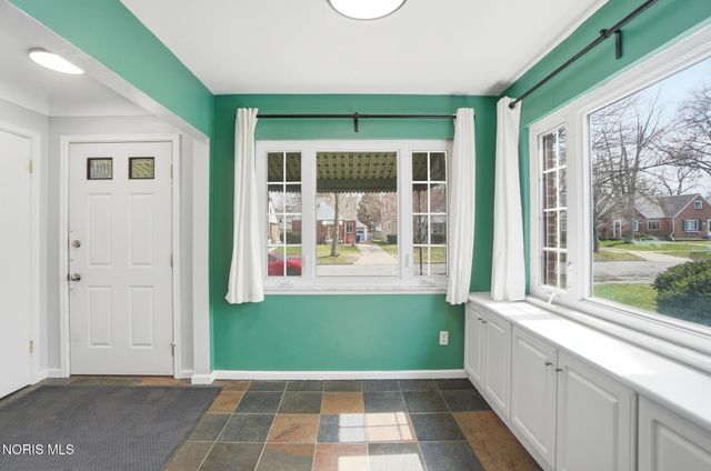 2731 Latonia Boulevard, Toledo, OH 43606