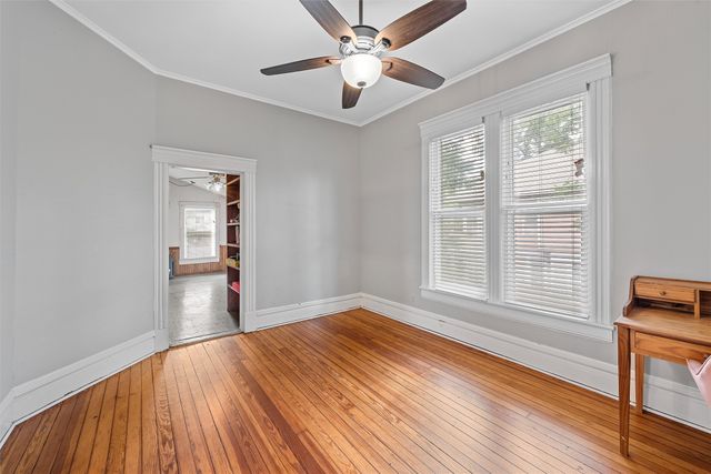 702 N 15th Street, Waco, TX 76707