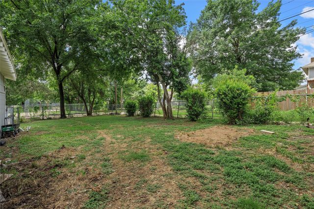 702 N 15th Street, Waco, TX 76707