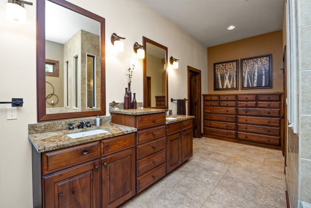 1004 Oakwood Drive, Polk City, IA 50226