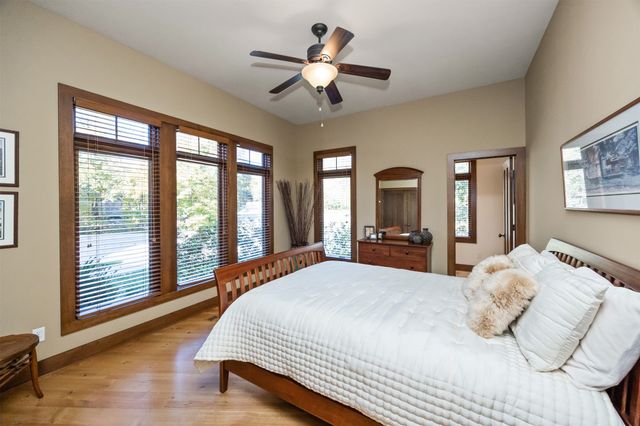 1004 Oakwood Drive, Polk City, IA 50226