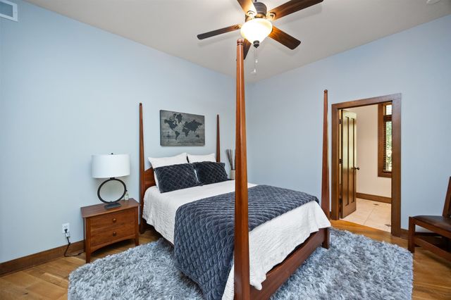 1004 Oakwood Drive, Polk City, IA 50226