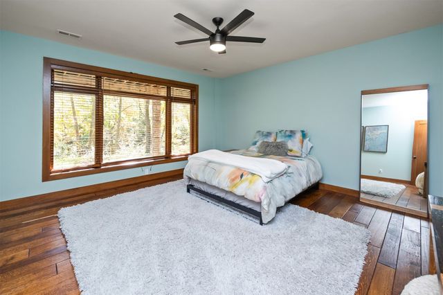 1004 Oakwood Drive, Polk City, IA 50226