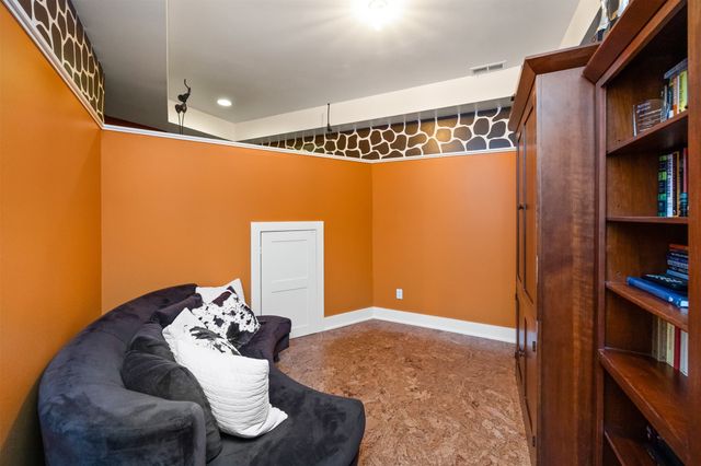 1004 Oakwood Drive, Polk City, IA 50226