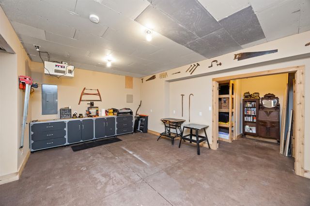 1004 Oakwood Drive, Polk City, IA 50226