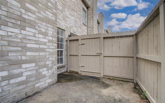 3088 Holly Hall Street 3088, Houston, TX 77054