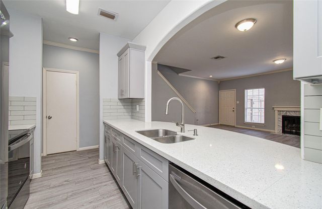 3088 Holly Hall Street 3088, Houston, TX 77054