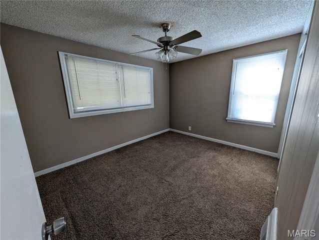 750 Kelvin Drive, Bellefontaine Nghbrs, MO 63137