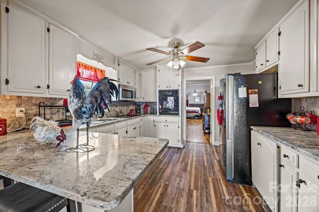 137 Foursquare Road, Mooresville, NC 28115