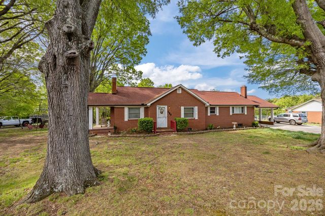 137 Foursquare Road, Mooresville, NC 28115