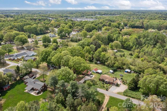 137 Foursquare Road, Mooresville, NC 28115