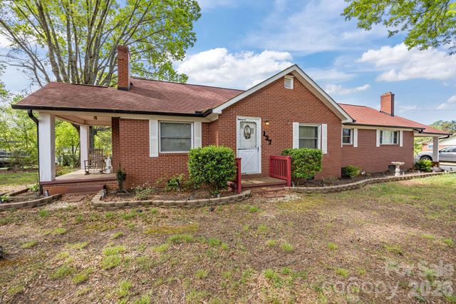137 Foursquare Road, Mooresville, NC 28115