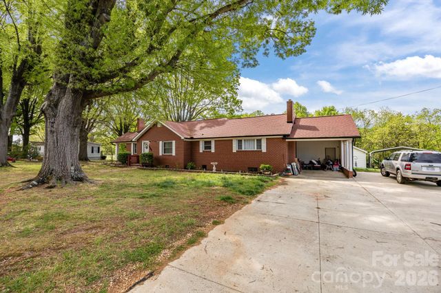 137 Foursquare Road, Mooresville, NC 28115